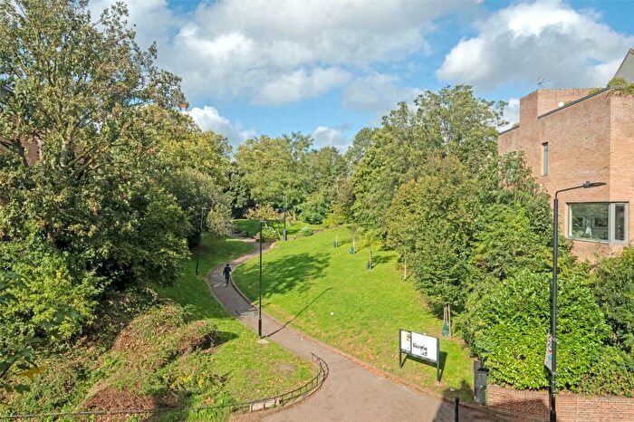 1 Bedroom Flat For Sale In Maygrove Road, West Hampstead, NW6