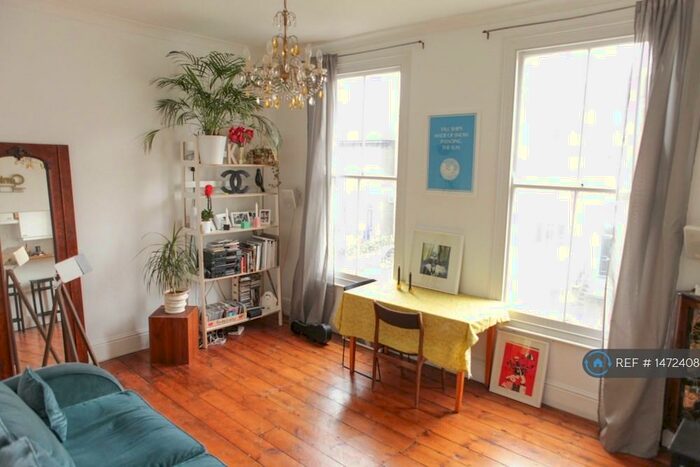 2 Bedroom Flat To Rent In Richmond Road, London, E8