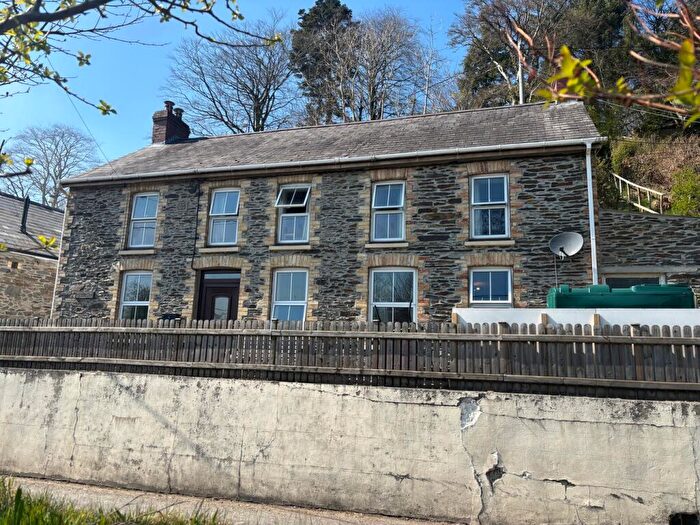4 Bedroom Detached House For Sale In Pontsian, Llandysul, SA44