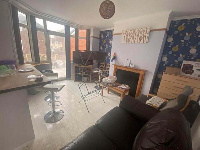 4 Bedroom House Of Multiple Occupation To Rent In Queens Road East, Nottingham, NG9