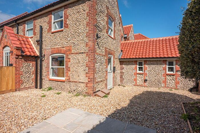 2 Bedroom Apartment For Sale In High Street, East Runton, NR27