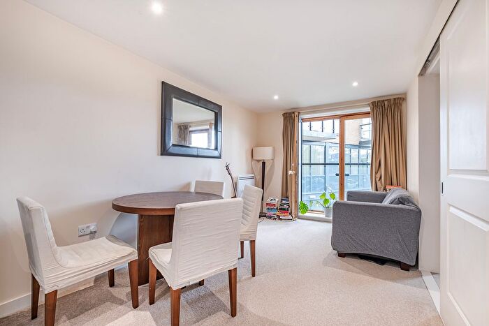 1 Bedroom Flat For Sale In Durnsford Road, London, SW19