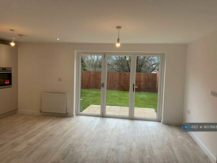 4 Bedroom Detached House To Rent In Brownsmill Way, Nottingham, NG8