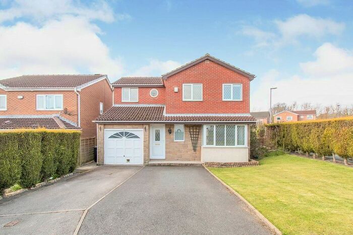 4 Bedroom Detached House To Rent In Landseer Avenue, Tingley, Wakefield, West Yorkshire, WF3