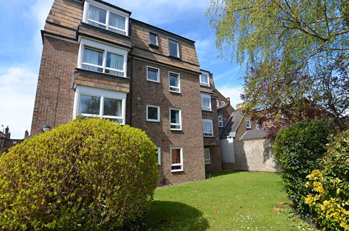 1 Bedroom Flat To Rent In Station Road, Sidcup, DA15