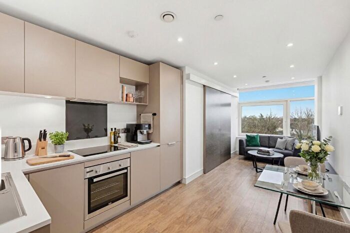 1 Bedroom Flat To Rent In Northpoint, Ewell Road, Surbiton, KT6