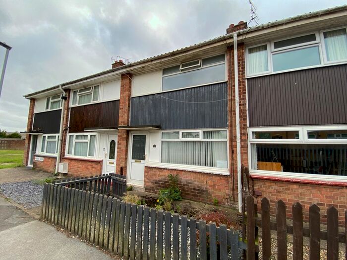 2 Bedroom Terraced House To Rent In Phoenix Close, Hull, HU8