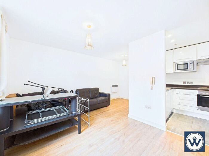 2 Bedroom Flat For Sale In The Quadrangle, Lower Ormond Street, Manchester, M1