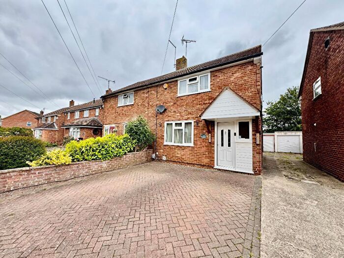 2 Bedroom Semi-Detached House For Sale In Chesford Road, Putteridge, Luton, Bedfordshie, LU2