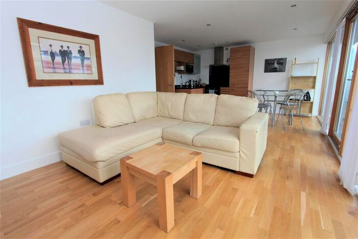 2 Bedroom Flat To Rent In La Salle, Leeds Dock, LS10
