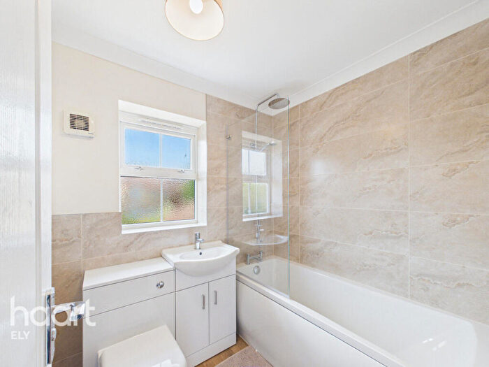3 Bedroom Detached House For Sale In Clover End, Witchford, CB6