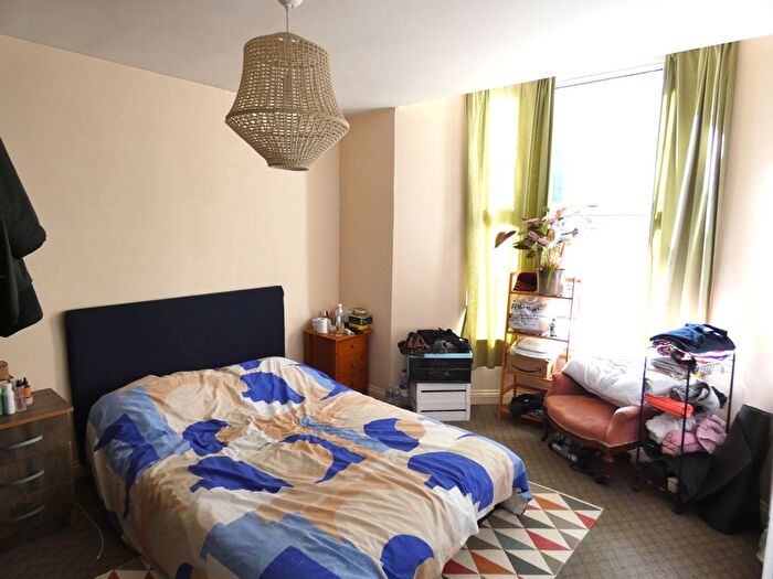 1 Bedroom Flat To Rent In Tredegar Road, London, E3