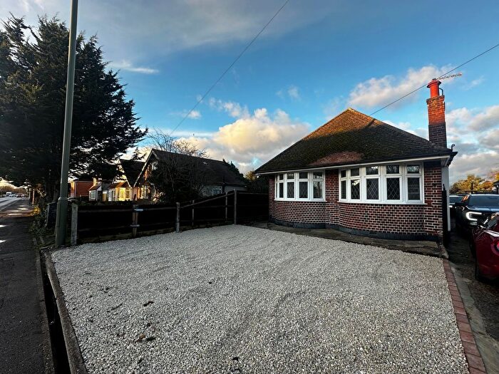2 Bedroom Bungalow To Rent In Staines Road West, Ashford, Surrey, TW15