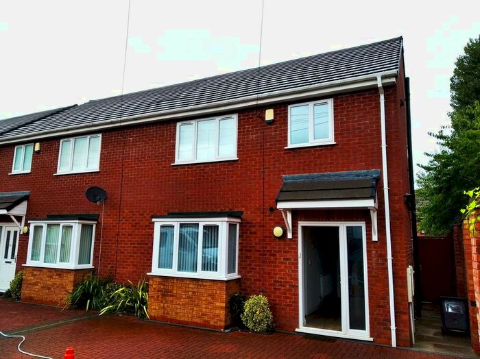 3 Bedroom Semi-Detached House To Rent In Patricia Avenue, Yardley Wood, Birmingham, B14