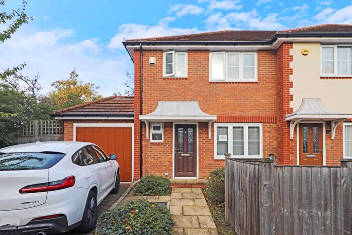 3 Bedroom Semi Detached House For Sale In Hadleigh Close, Harrow, HA2
