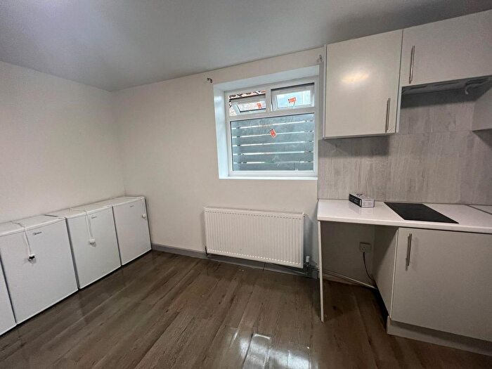 Studio To Rent In Chapel Road, Ilford, IG1