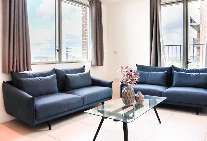 1 Bedroom Flat To Rent In Rehearsal Rooms, North Acton, W3