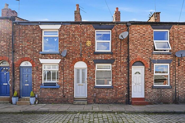 2 Bedroom Terraced House For Sale In Lyon Street, Macclesfield, SK11
