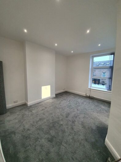 2 Bedroom Flat To Rent In Stamford Street, Mossley, OL5