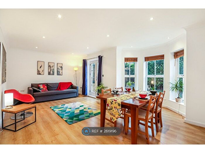 2 Bedroom Flat To Rent In Northpoint Square, London, NW1