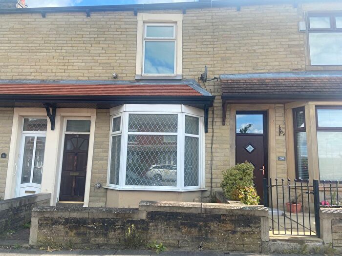 3 Bedroom Terraced House To Rent In Barden Lane, Burnley, BB10