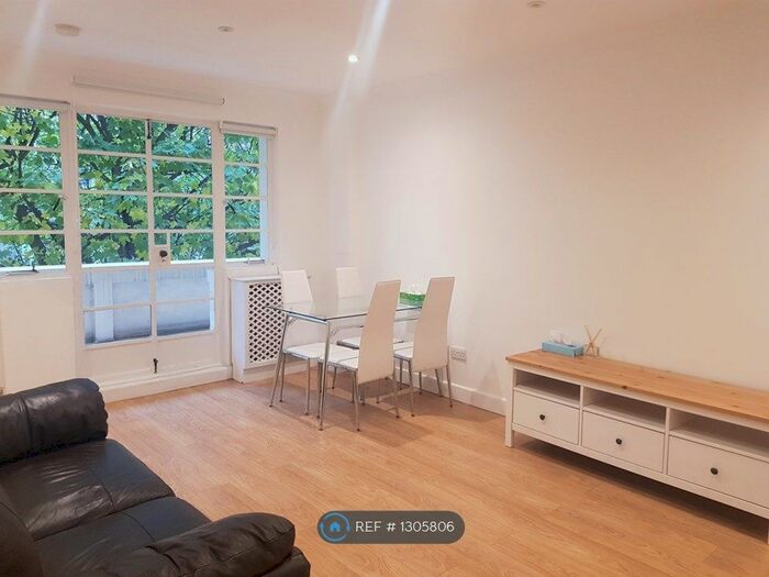 Studio To Rent In Broadwalk Court, London W8
