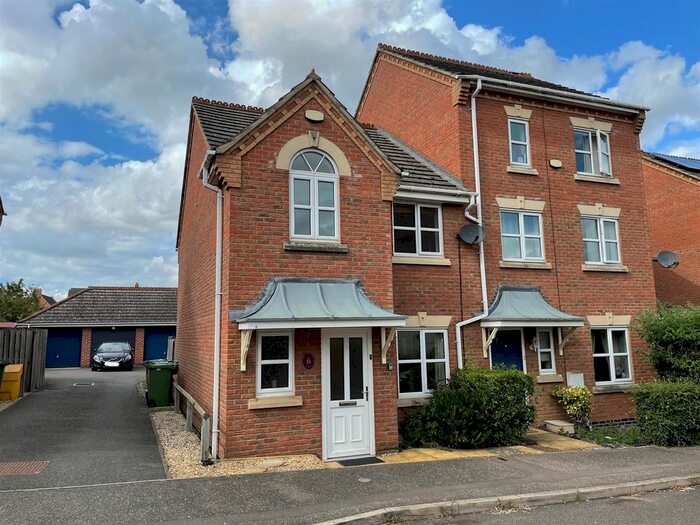 3 Bedroom Semi-Detached House To Rent In High Court Way, Hampton Vale, Peterborough, PE7