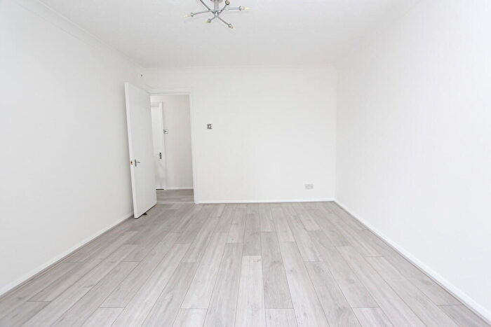 1 Bedroom Apartment To Rent In Pinner, HA5