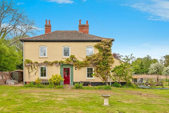 4 Bedroom Detached House For Sale In Whitwell Common, Whitwell, Norwich, NR10