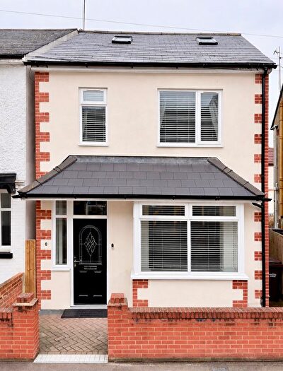 3 Bedroom Detached House For Sale In St. Peter Street, Rochester, ME1