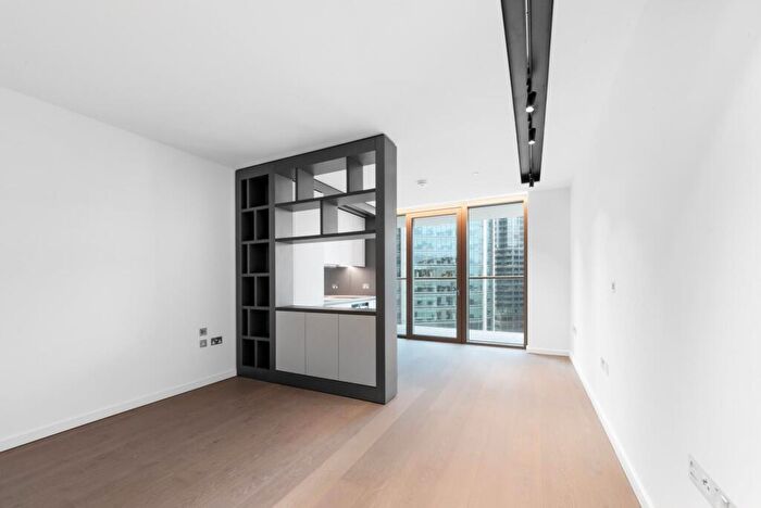 Apartment To Rent In Park Drive, London, E14
