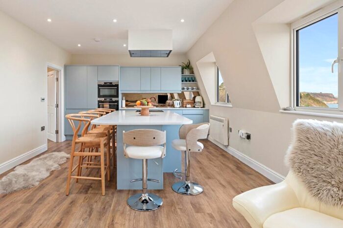 2 Bedroom Apartment For Sale In Tenby, SA70