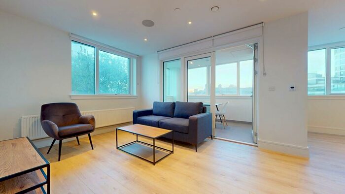 3 Bedroom Flat To Rent In North End Road, HA9