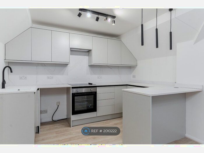 1 Bedroom Flat To Rent In Eastcheap, Letchworth Garden City, SG6