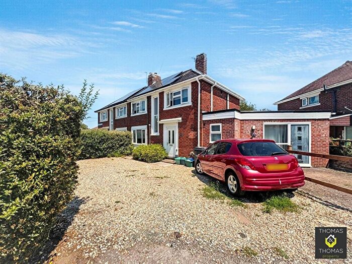 6 Bedroom Semi Detached House For Sale In Chequers Road, Gloucester, GL4