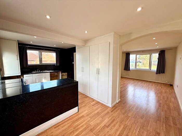 3 Bedroom Semi Detached House For Sale In Maunsell Way, Wroughton, Swindon, SN4