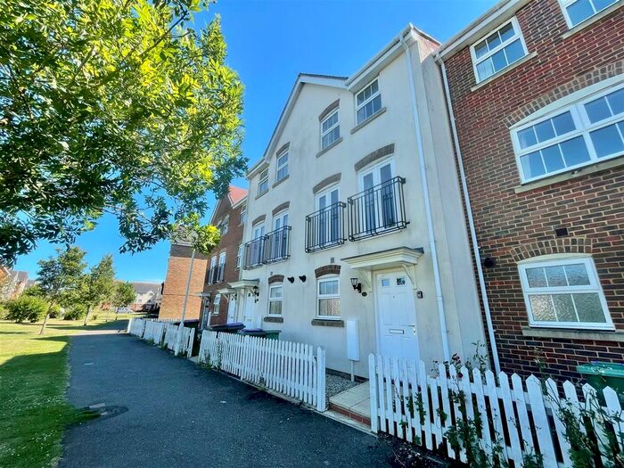 3 Bedroom Property To Rent In Atkinson Road, Hawkinge, Folkestone, CT18