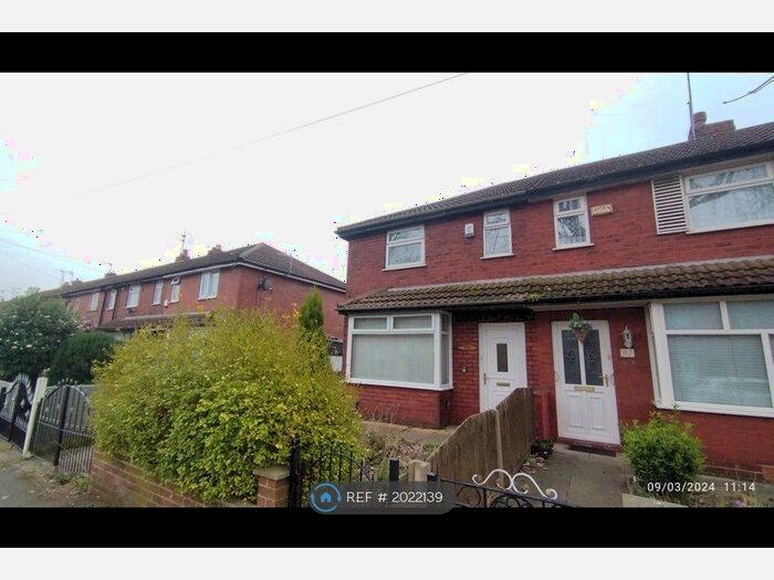 2 Bedroom End Of Terrace House To Rent In Pelham Street, Ashton-Under-Lyne, OL7
