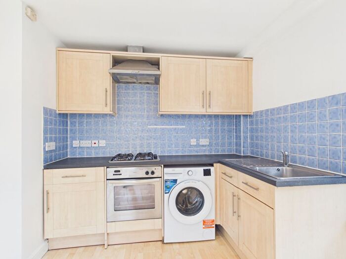 2 Bedroom Flat To Rent In Gloucester Road, GL51