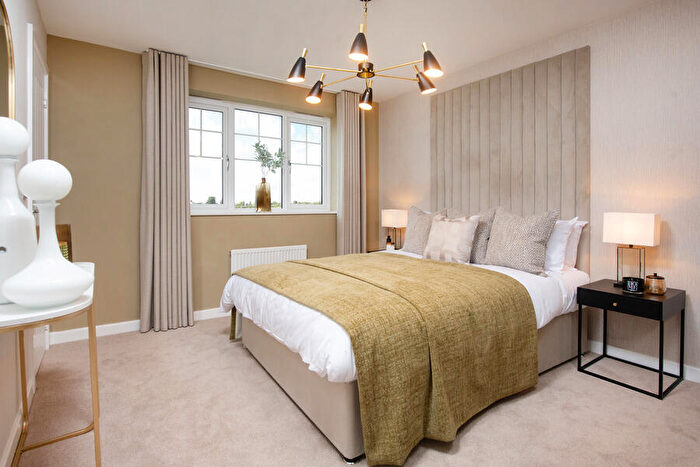 3 Bedroom Semi Detached House For Sale In Pontefract Lane, Newsam Green, Leeds, LS9