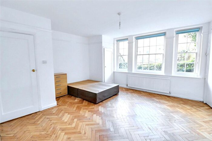 Apartment To Rent In North Hill Court, Highgate, London, N6