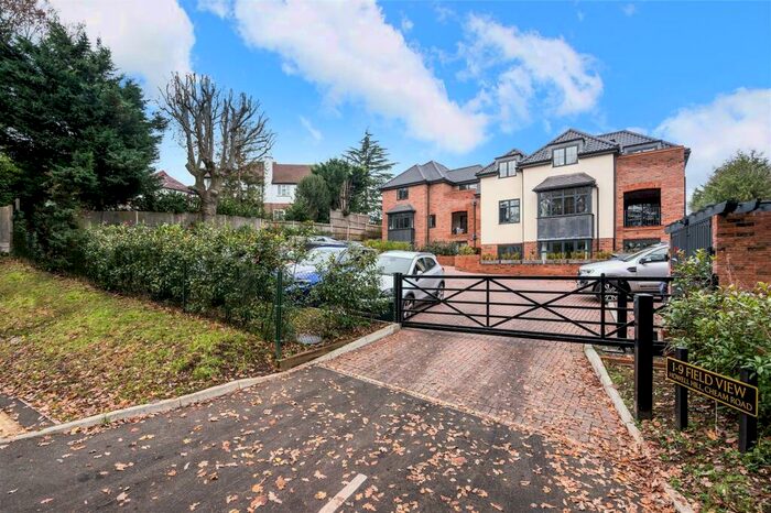 2 Bedroom Apartment To Rent In Howell Hill, Cheam Road, SM2