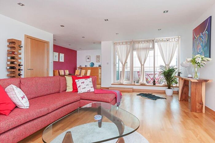 2 Bedroom Flat To Rent In L – Western Harbour Drive, Edinburgh, EH6