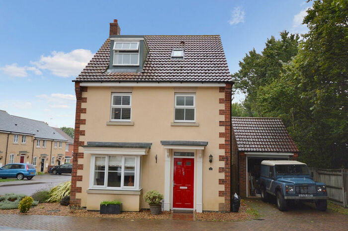 4 Bedroom Detached House To Rent In Fresson Road, Stevenage, SG1