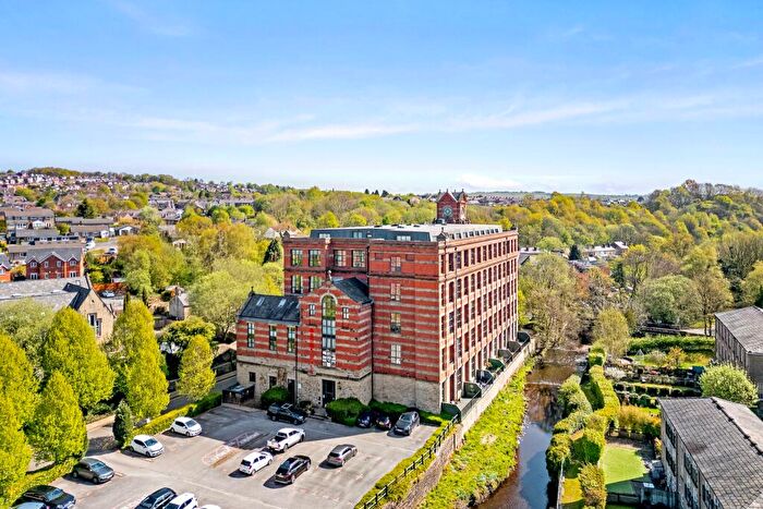 2 Bedroom Apartment For Sale In Brook Mill, Threadfold Way, Bolton, BL7