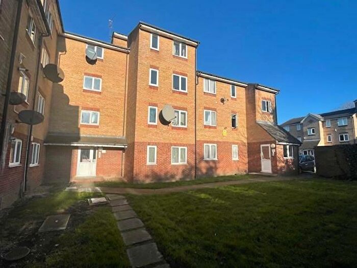 1 Bedroom Flat To Rent In Wigston Close, Edmonton, N18