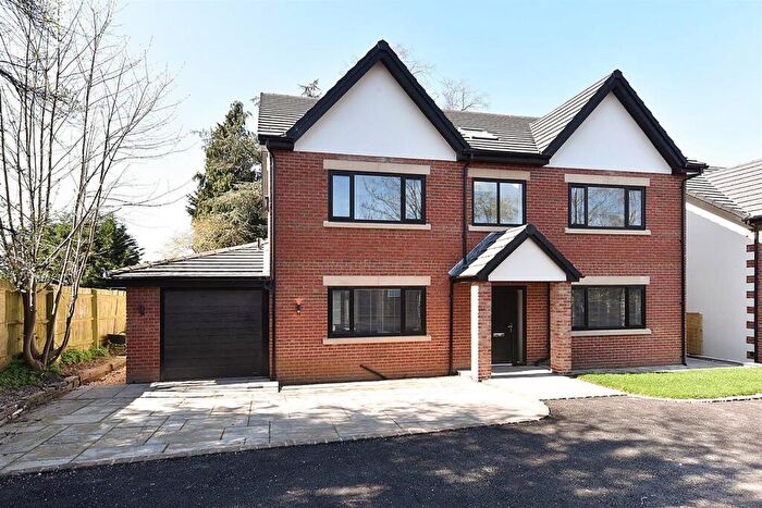 6 Bedroom Detached House To Rent In Buxton Road, Congleton, CW12
