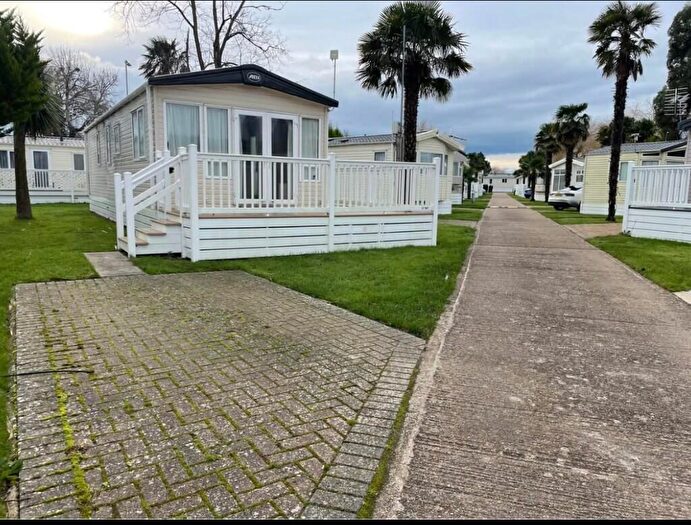 2 Bedroom Park Home For Sale In Foxhunter Residential Caravan Park, Monkton Street, CT12