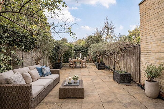 3 Bedroom Terraced House To Rent In Layton Place, Kew, TW9