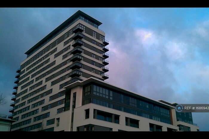 Studio To Rent In Skyline Plaza, Basingstoke, RG21